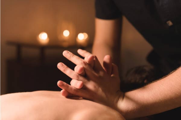 Wellness Massagen für Büro, Praxis oder Hausbesuch